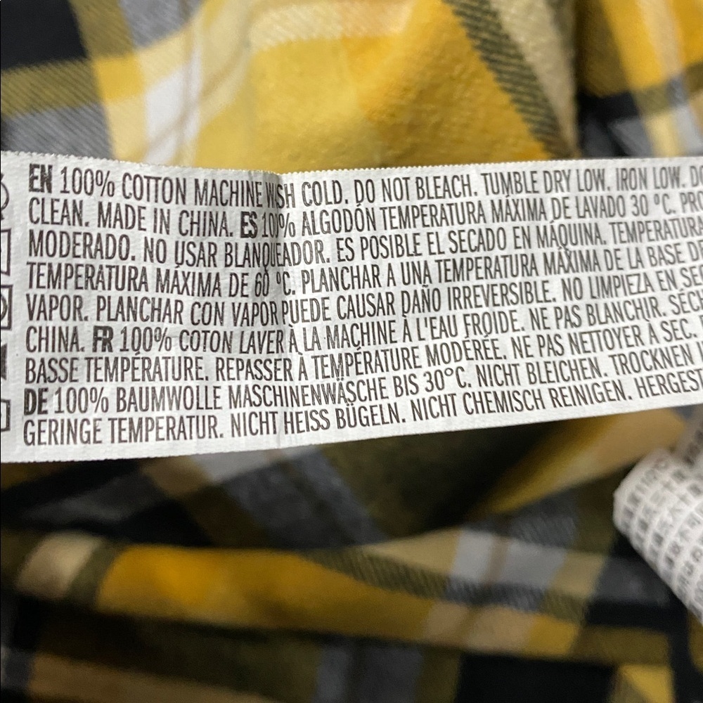 Forever 21 Men's Plaid Button Down Shirt - Picture 7 of 7